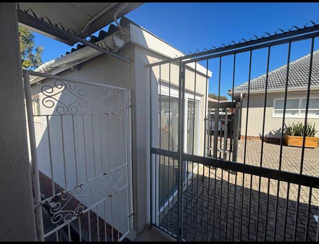 166M² OFFICE TO LET IN BO OAKDALE